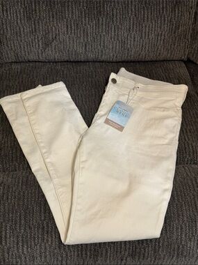 Coco + Carmen Cream Jeggings — Soft Neutral Stretch White